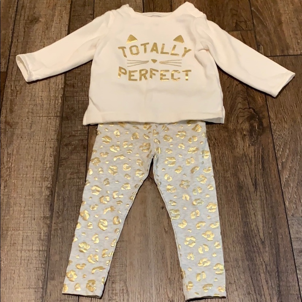 Baby Girl Carter’s Matching Outfit - Picture 1 of 6